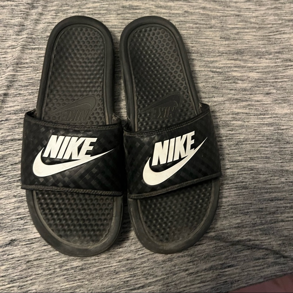 Nike slides
